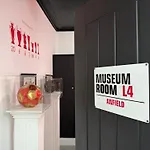 Anfield Abode - Entire Lfc Themed House